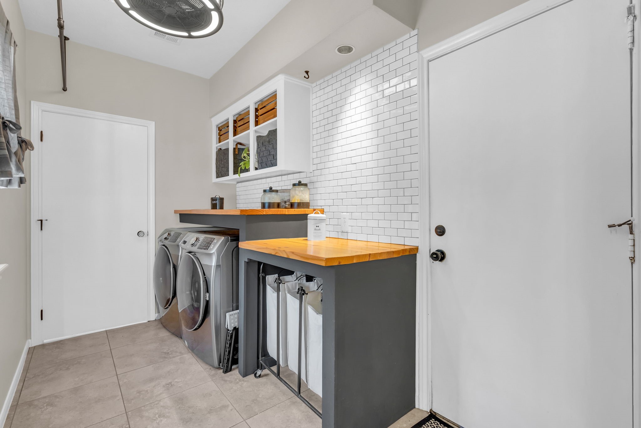 6034 Oak Creek Lane Spring, TX 77379 - Photo 23 of 42 Laundry Room! 6034 Oak Creek Ln., Spring, TX 77379