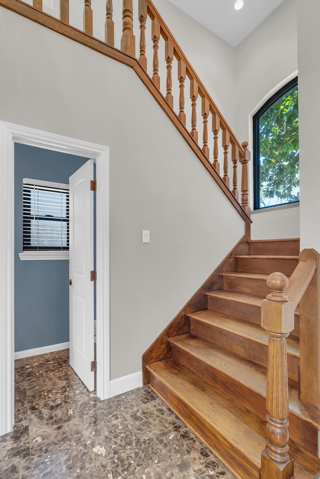 6034 Oak Creek Lane Spring, TX 77379 - Photo 24 of 42 Wooden Staircase leading you to the 2nd Level of the Home! 6034 Oak Creek Ln., Spring, TX 77379