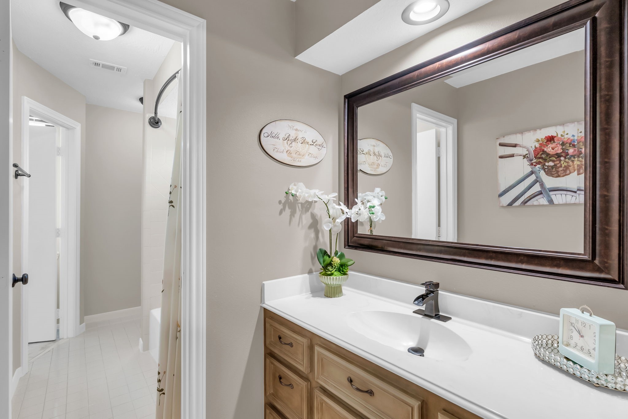 6034 Oak Creek Lane Spring, TX 77379 - Photo 30 of 42 Jack & Jill Bathroom just off of the Secondary Bedrooms! 6034 Oak Creek Ln., Spring, TX 77379