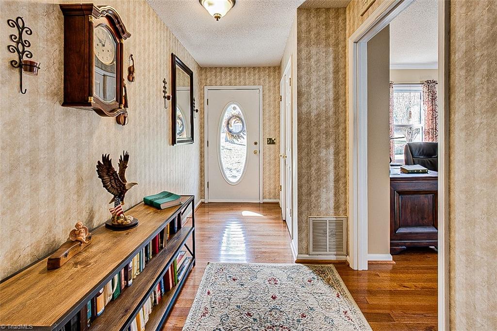 1480 Danny Bell Road Asheboro, NC 27205 - Photo 4 of 49 Gallery Image 4
