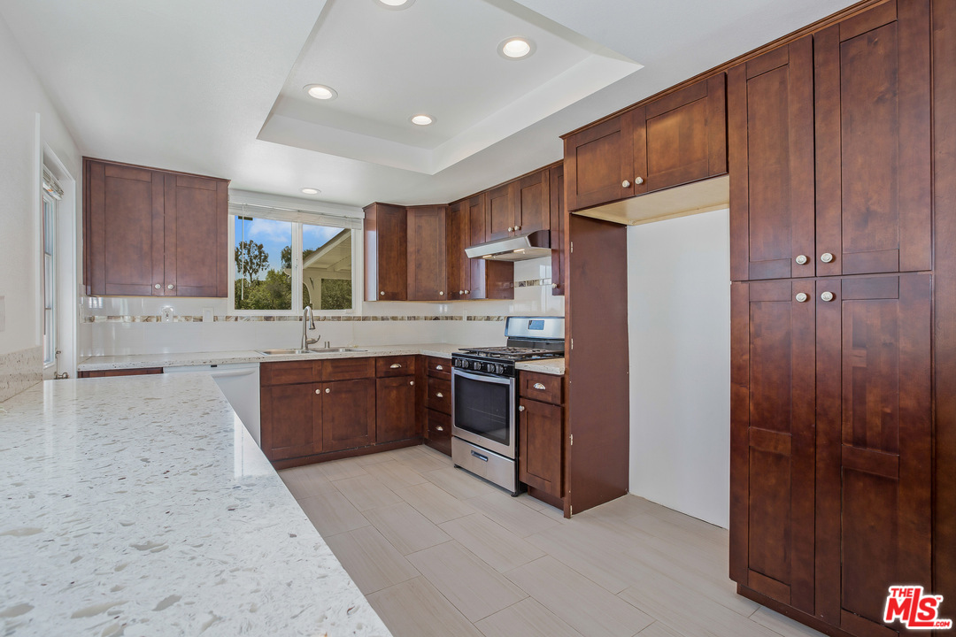 20232 Shadow Mountain Road Walnut, CA 91789 - Photo 8 of 27