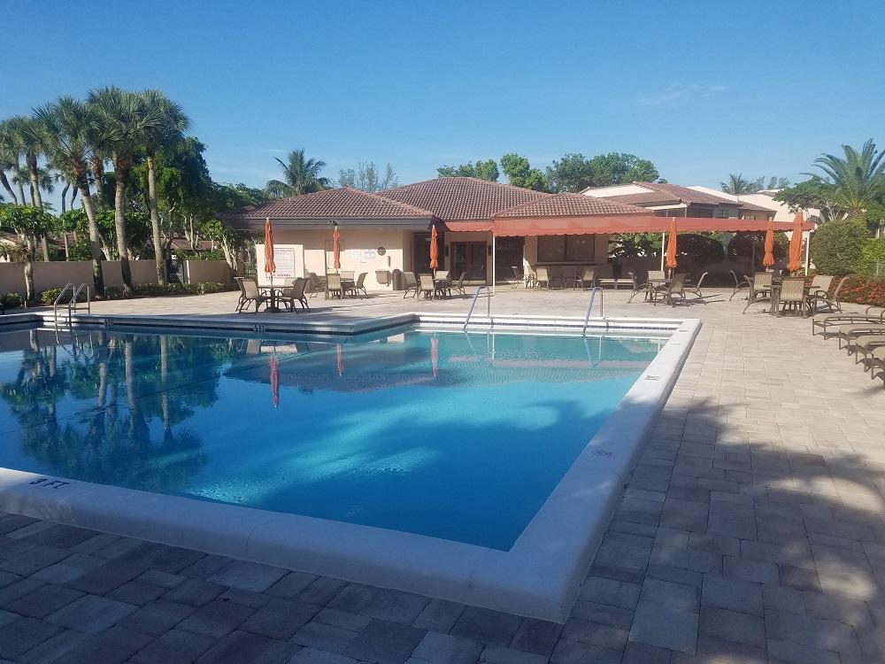 9290 Vista Del Lago, Unit 11C Boca Raton, FL 33428 - Photo 24 of 27 Pines Pool
