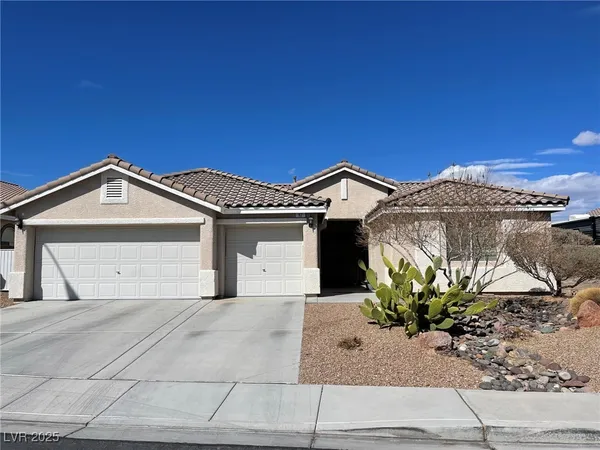 $2,250 | 92 Whitetail Archery Avenue, North Las Vegas, NV 89084