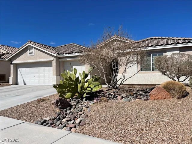 $2,350 | 92 Whitetail Archery Avenue, North Las Vegas, NV 89084