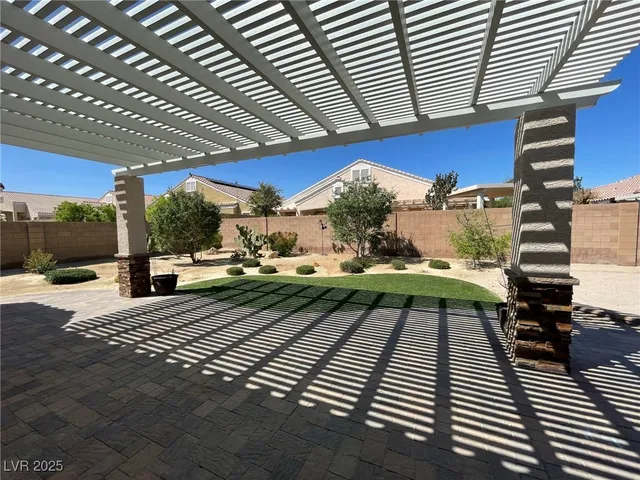 $2,350 | 92 Whitetail Archery Avenue, North Las Vegas, NV 89084