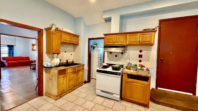 $230,000 | 326 West Fuller Avenue, St. Paul, MN 55103