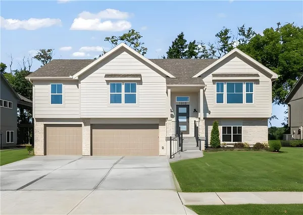 $414,900 | 1103 North Eli Lane, Warrensburg, MO 64093