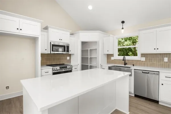 $414,900 | 1103 North Eli Lane, Warrensburg, MO 64093