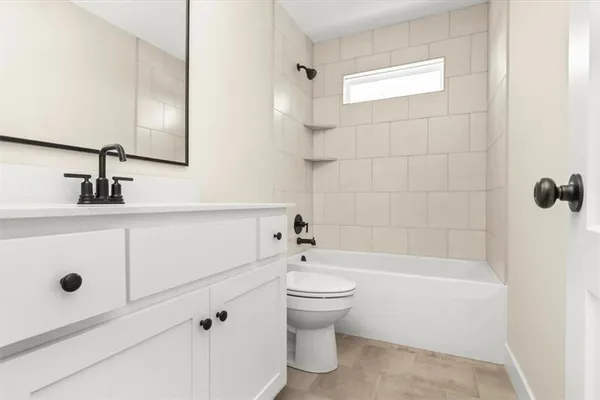 $414,900 | 1103 North Eli Lane, Warrensburg, MO 64093