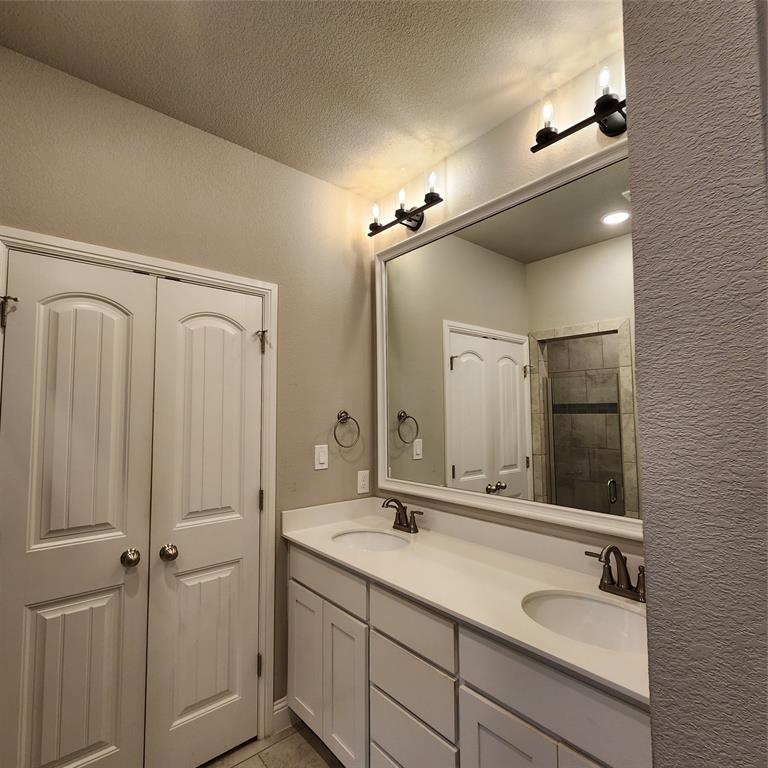 136 Spring Run Drive Decatur, TX 76234 - Photo 13 of 16
