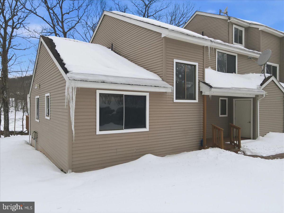 3301 Windemere Drive Bushkill, PA 18324 - Photo 53 of 70 a backyard of a house