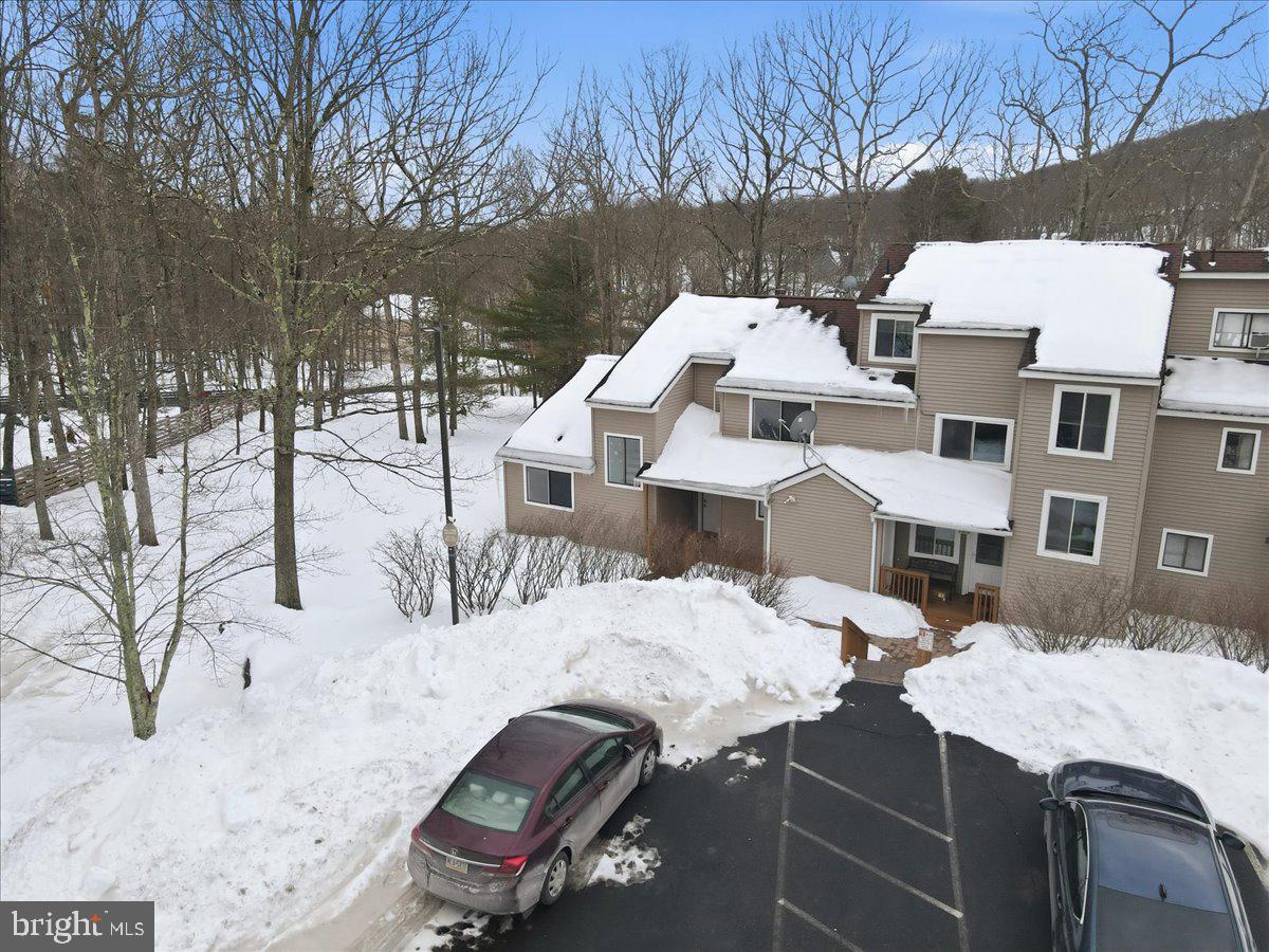 3301 Windemere Drive Bushkill, PA 18324 - Photo 57 of 70 a view of a patio with iron fence