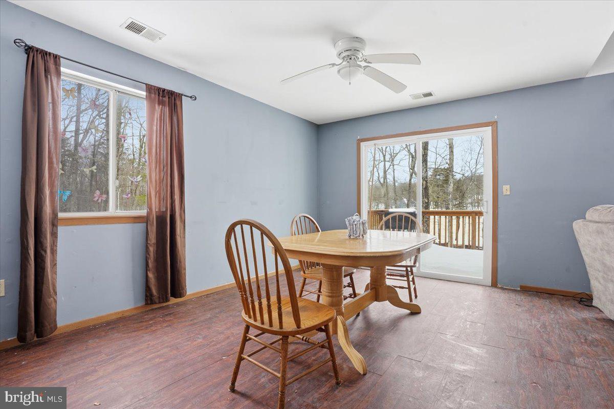 3301 Windemere Drive Bushkill, PA 18324 - Photo 9 of 70 a dining room with furniture and window