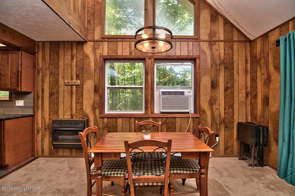 138 Raspberry Drive Canadensis, PA 18325 - Photo 16 of 62 dining area