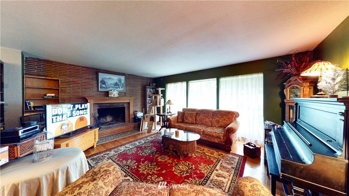 6725 Willow Road Everett, WA 98203 - Photo 4 of 10