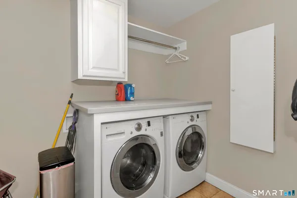 $775,000 | 84 Bobolink Lane, Somers, CT 06071