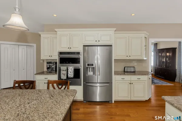 $775,000 | 84 Bobolink Lane, Somers, CT 06071