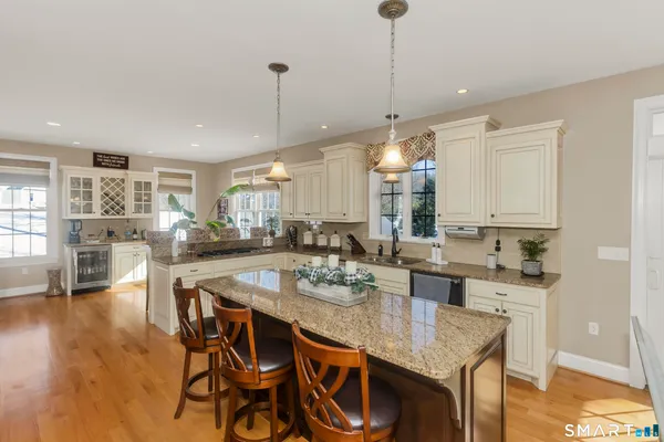 $775,000 | 84 Bobolink Lane, Somers, CT 06071