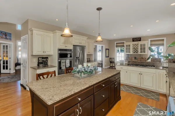 $775,000 | 84 Bobolink Lane, Somers, CT 06071