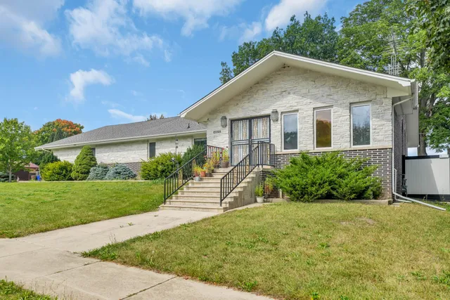 $430,000 | 4820 71st Street, Kenosha, WI 53142