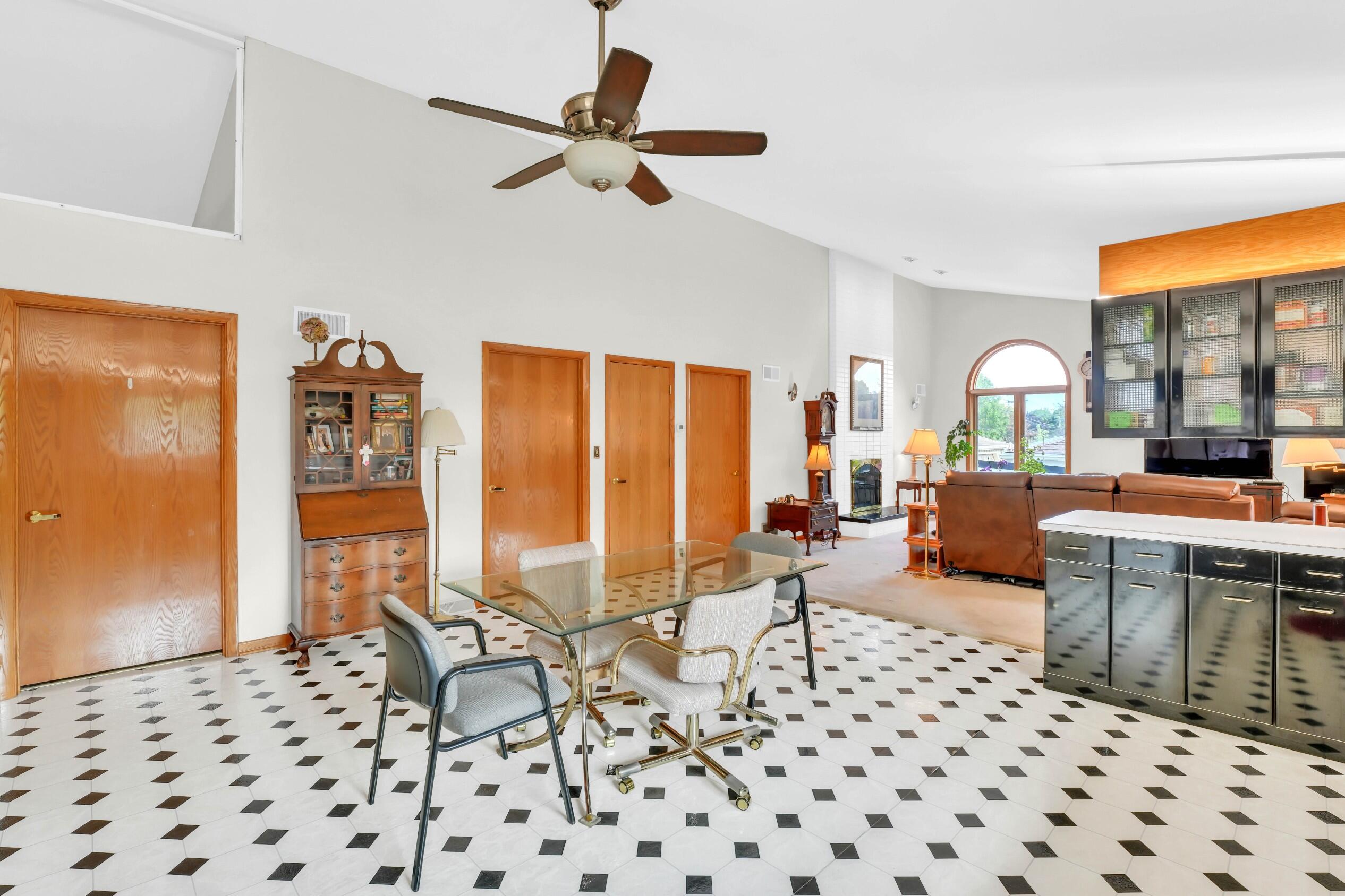 4820 71st Street Kenosha, WI 53142 - Photo 19 of 56 Kitchen