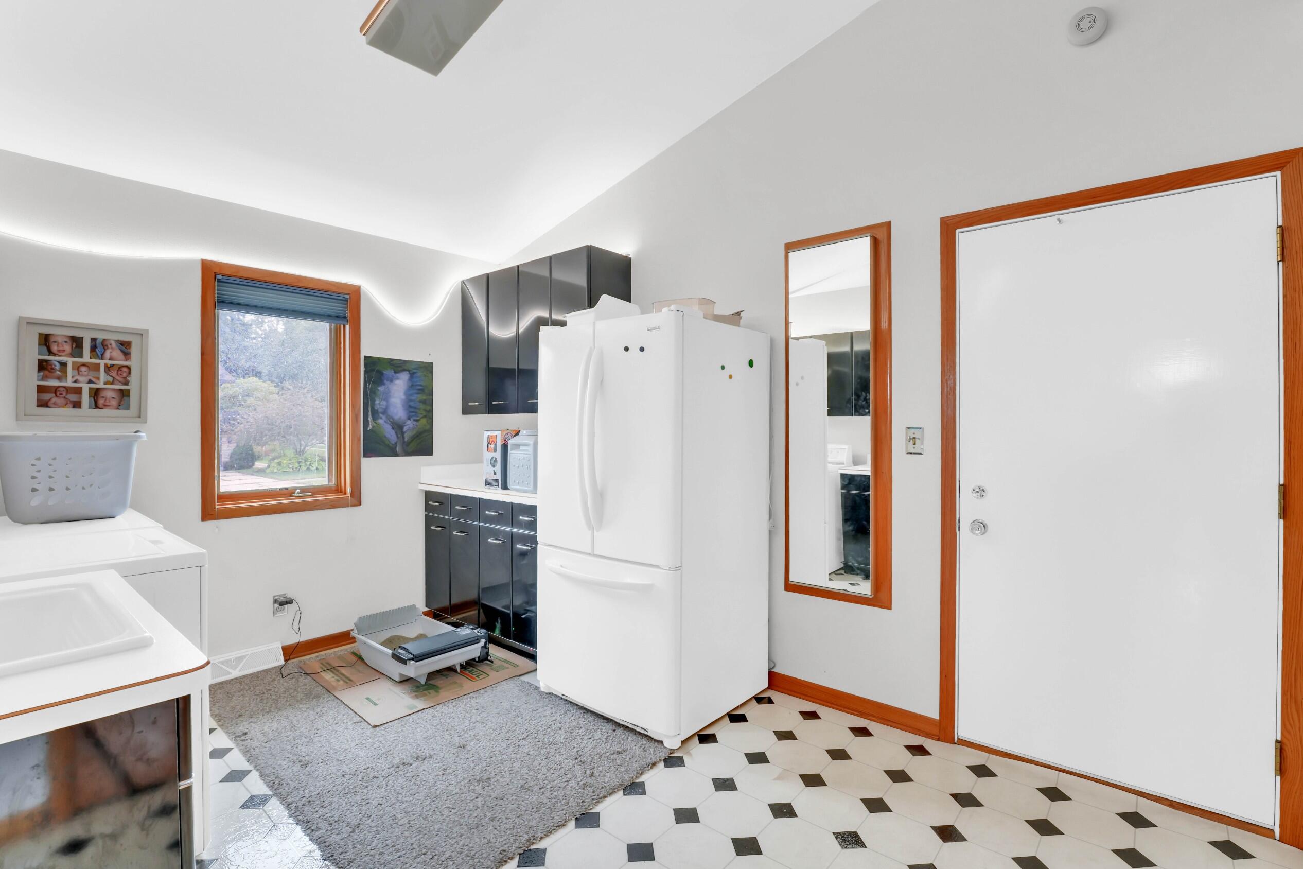 4820 71st Street Kenosha, WI 53142 - Photo 27 of 56 Bath main