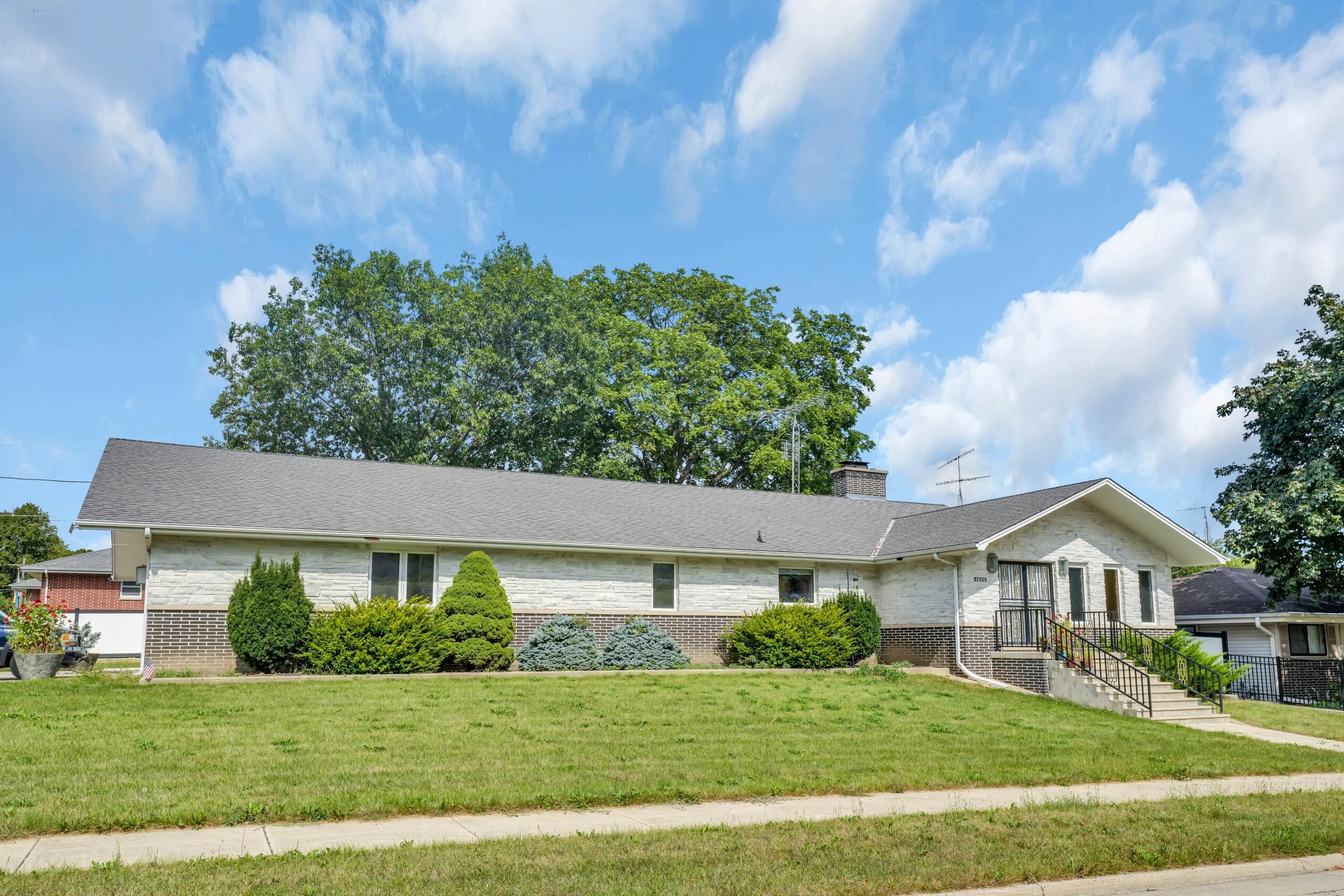 4820 71st Street Kenosha, WI 53142 - Photo 4 of 56 4820