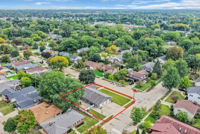 $430,000 | 4820 71st Street, Kenosha, WI 53142