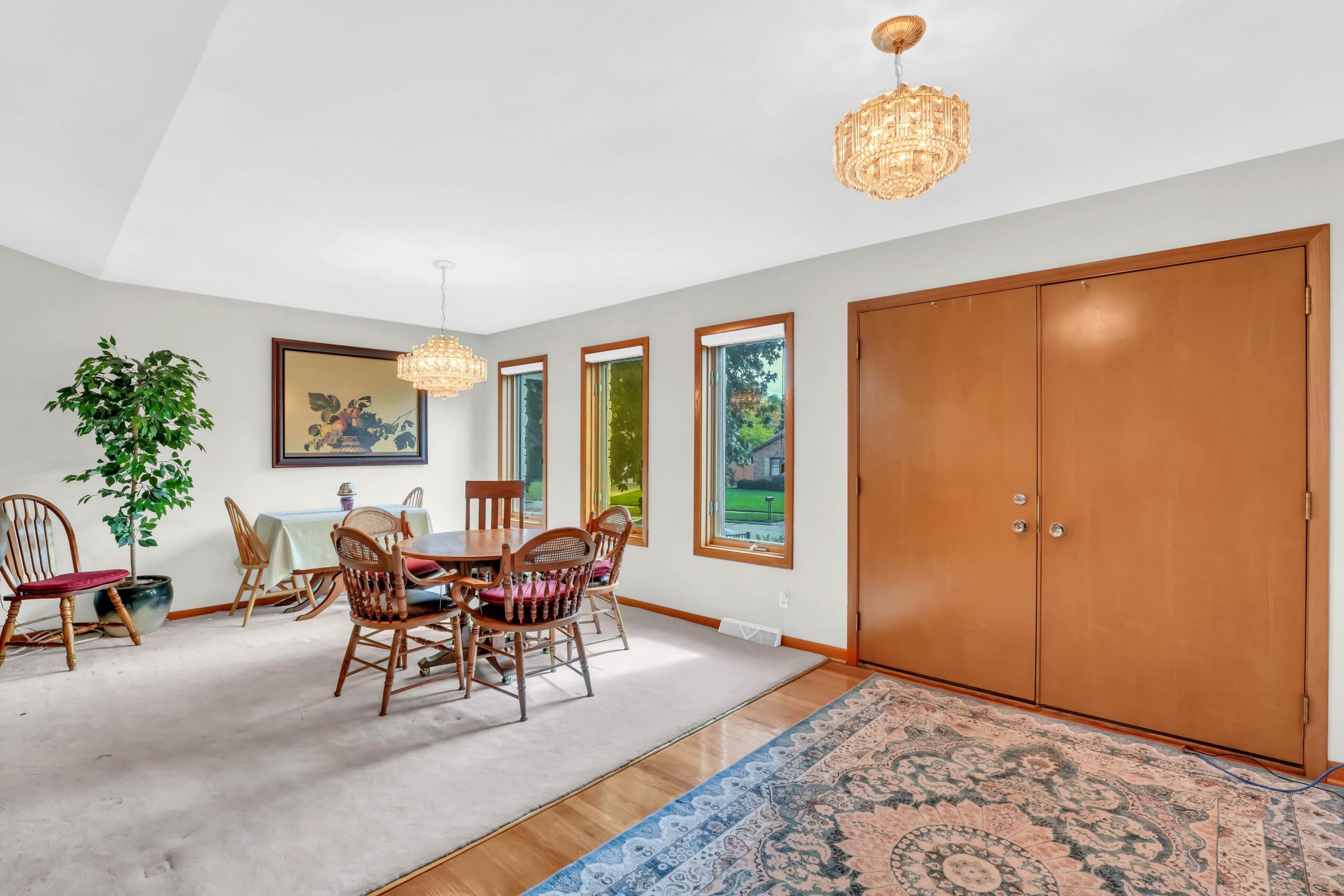 4820 71st Street Kenosha, WI 53142 - Photo 7 of 56 Dining room