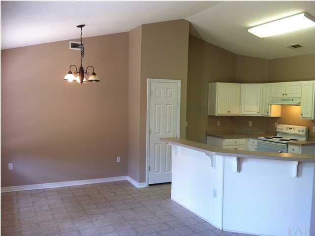 6680 Da Lisa Road Milton, FL 32583 - Photo 8 of 21 Breakfast nook