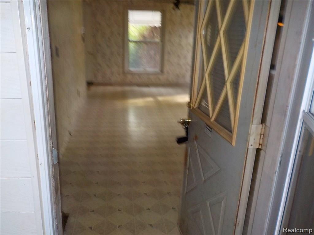 5146 Kelly Road Flint, MI 48504 - Photo 16 of 22