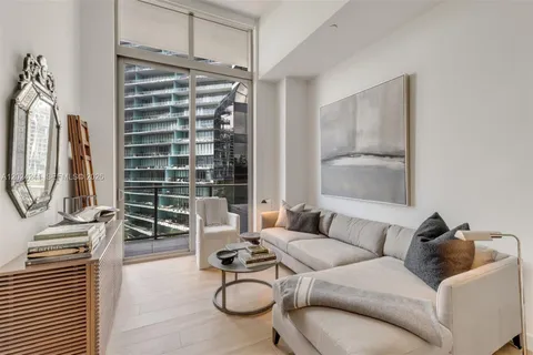 $7,250 | 2655 South Bayshore Drive, Unit 807, Miami, FL 33133