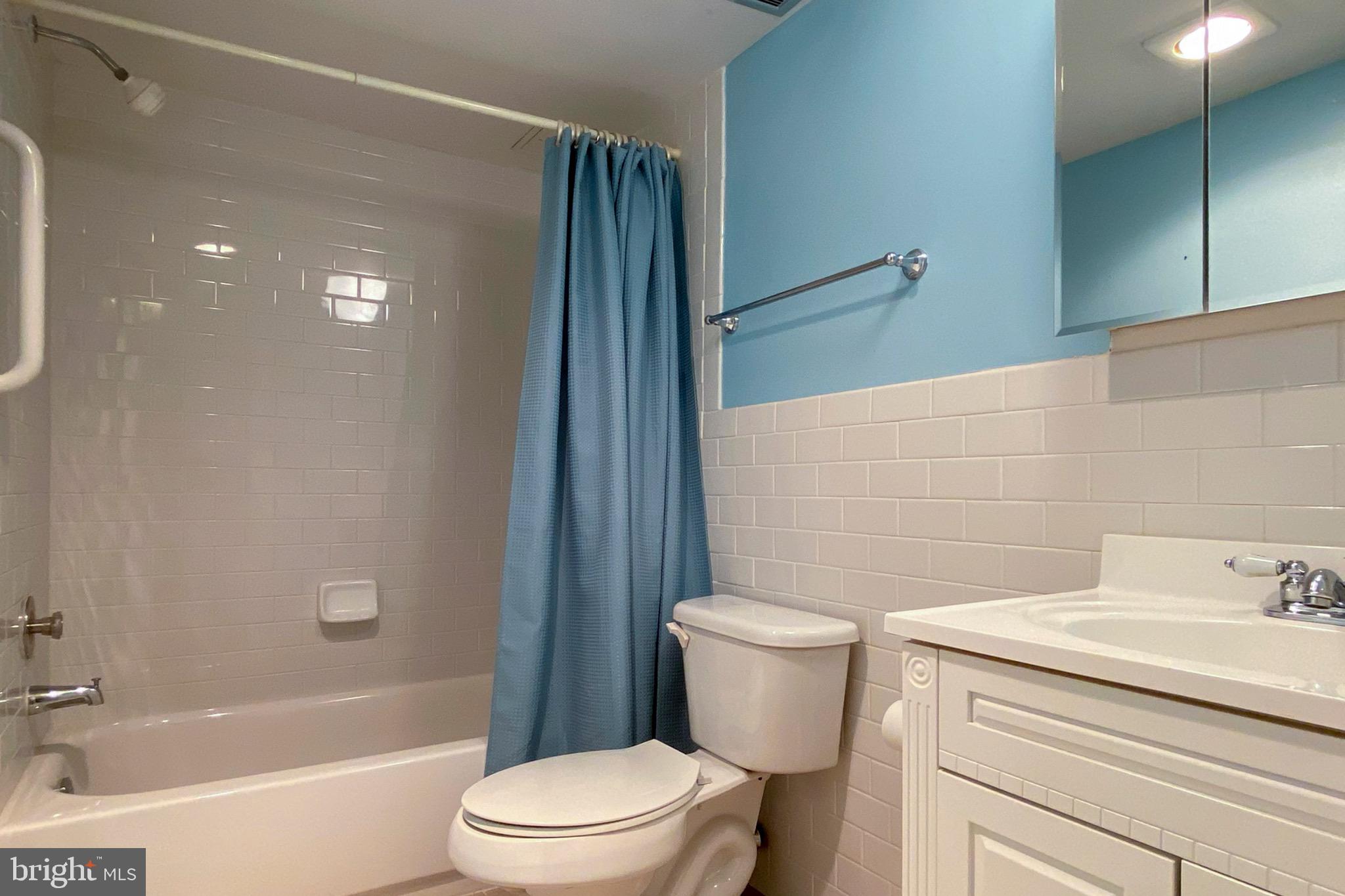 2103 Delaire Landing Road Philadelphia, PA 19114 - Photo 15 of 25 Gallery Image 15