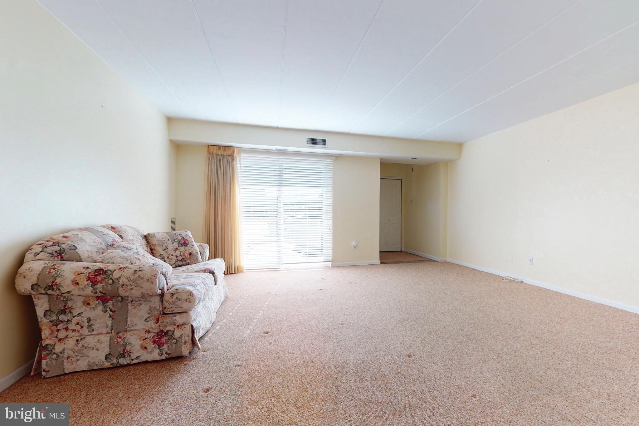 2103 Delaire Landing Road Philadelphia, PA 19114 - Photo 4 of 25 Gallery Image 4