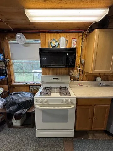 $139,000 | 186 South South Arm Road, Andover, ME 04216