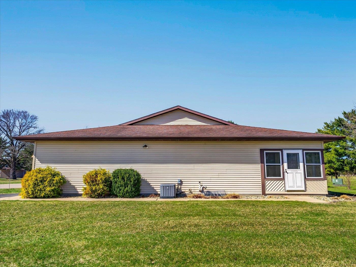 623 Saddle Ridge Portage, WI 53901 - Photo 38 of 40