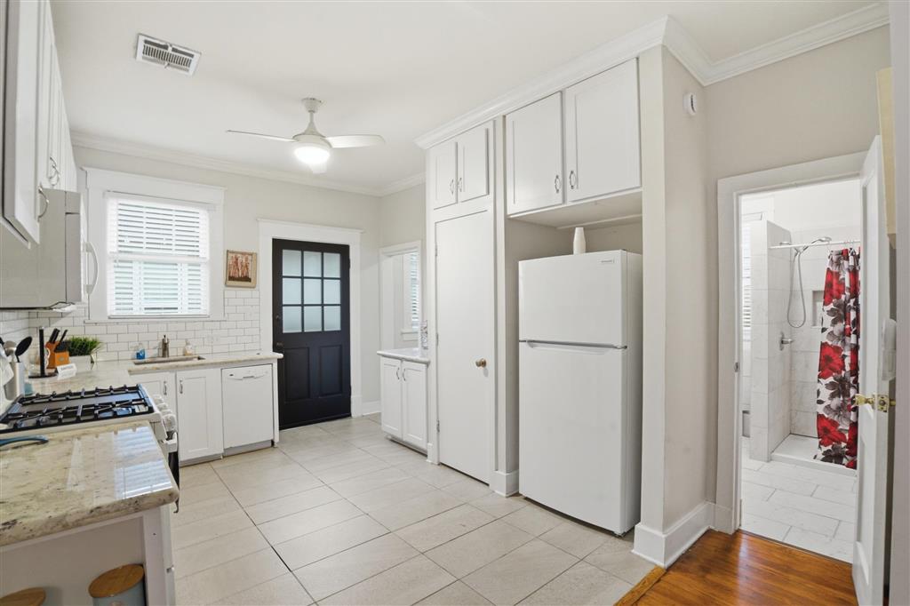 718 Division Street Lake Charles, LA 70601 - Photo 4 of 17