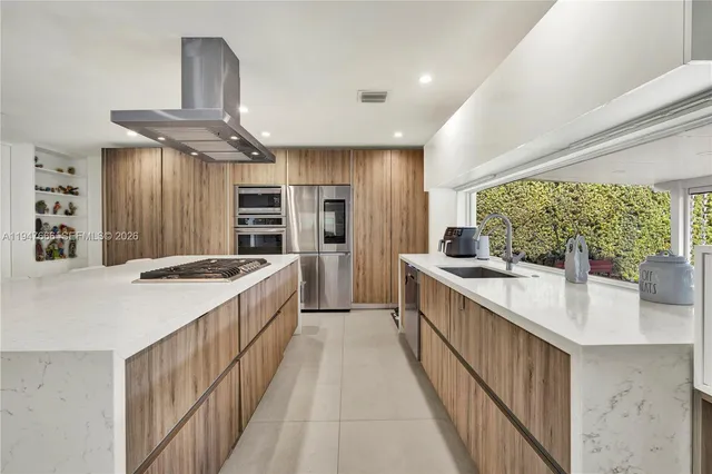 $1,400,000 | 21015 Northeast 19th Court, Miami, FL 33179