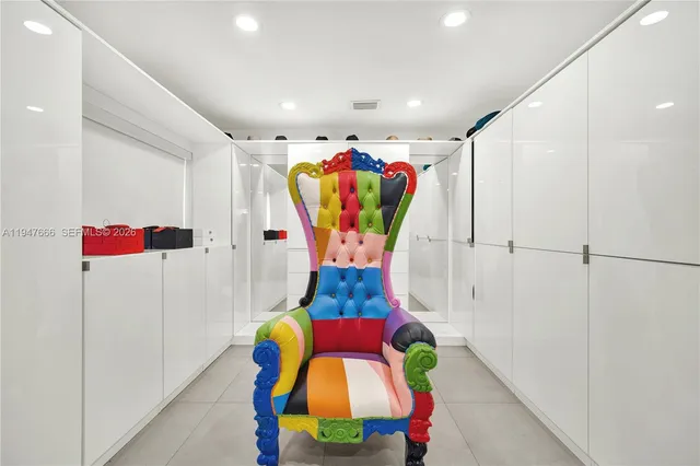 $1,400,000 | 21015 Northeast 19th Court, Miami, FL 33179