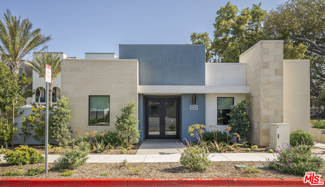 756 Daniel Freeman Circle Inglewood, CA 90301 - Photo 43 of 54 a front view of a house with garden
