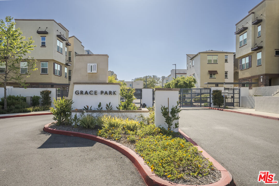 756 Daniel Freeman Circle Inglewood, CA 90301 - Photo 48 of 54 a view of a city with tall buildings