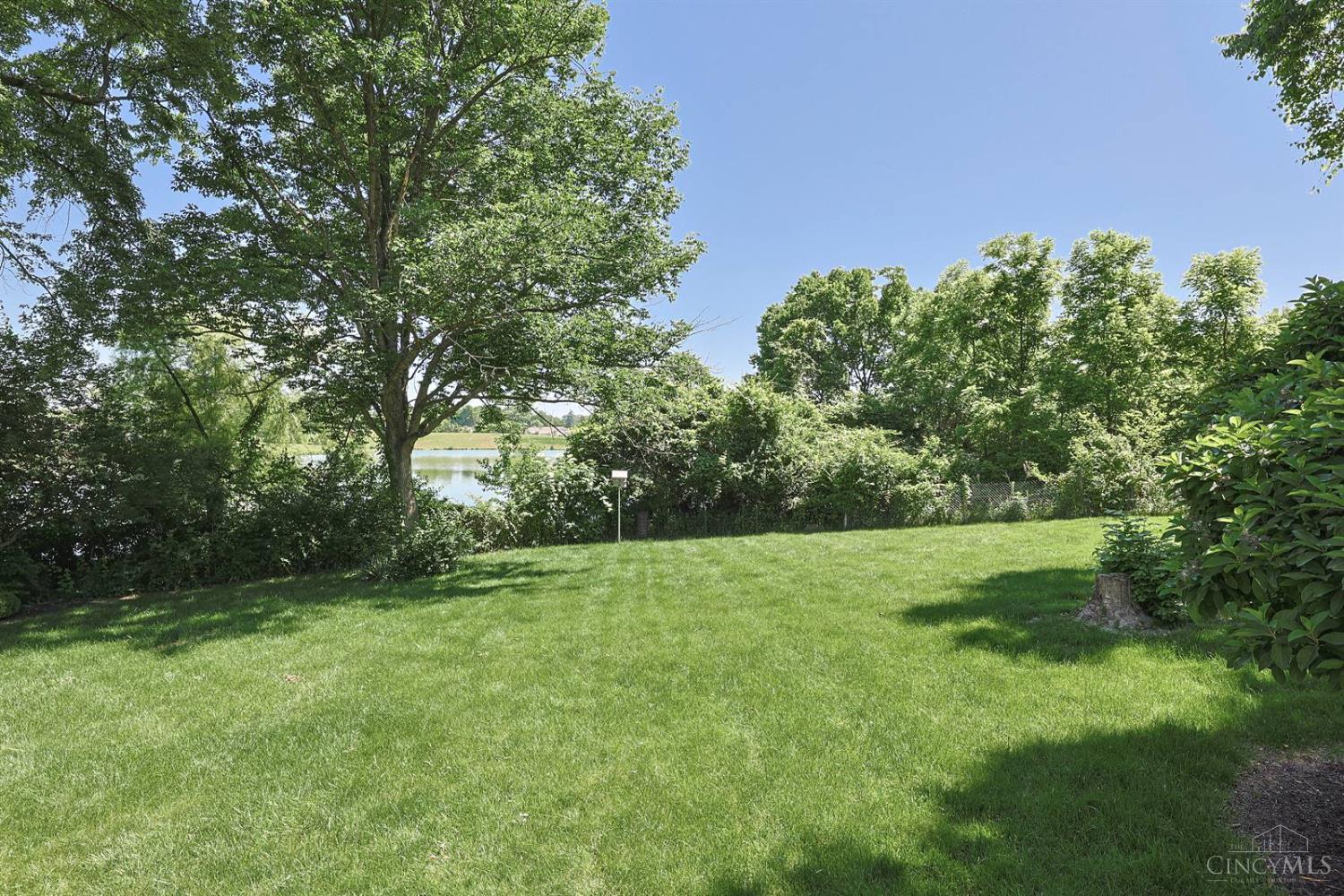 2928 Struble Road Cincinnati, OH 45251 - Photo 13 of 68