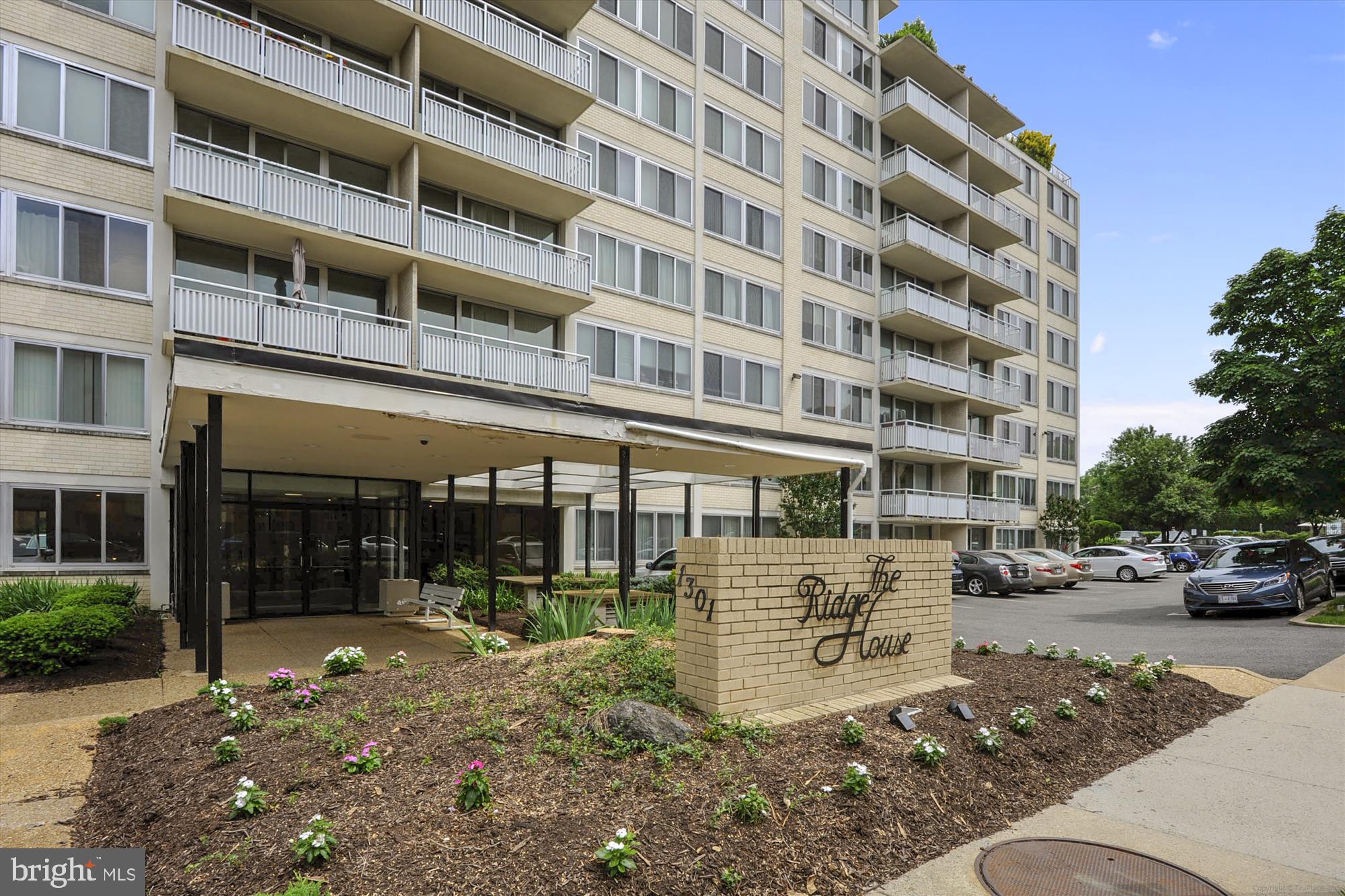 1301 South Arlington Ridge Road, Unit 401 Arlington, VA 22202 - Photo 2 of 30 Welcome to The Ridge House