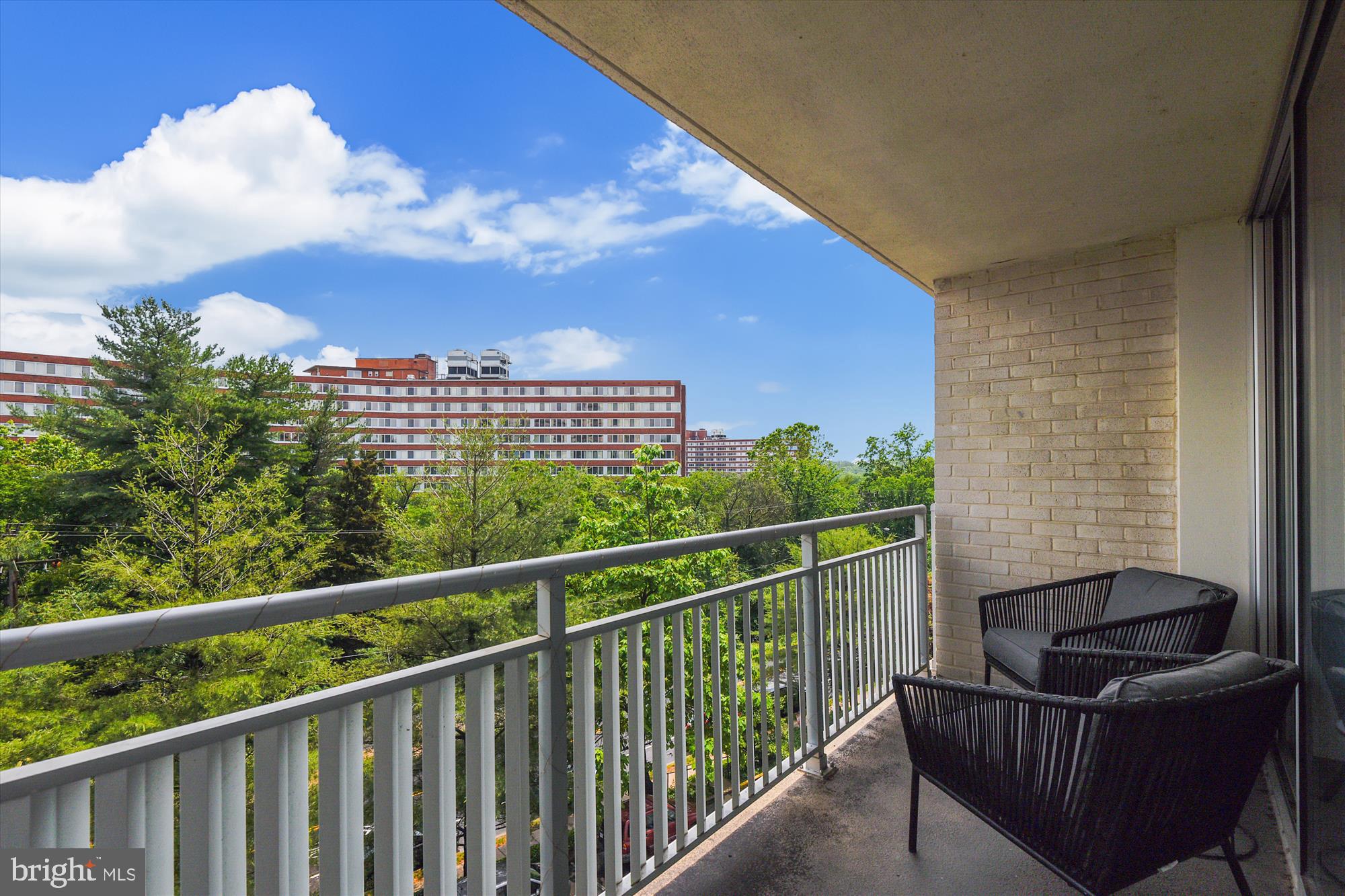1301 South Arlington Ridge Road, Unit 401 Arlington, VA 22202 - Photo 10 of 30