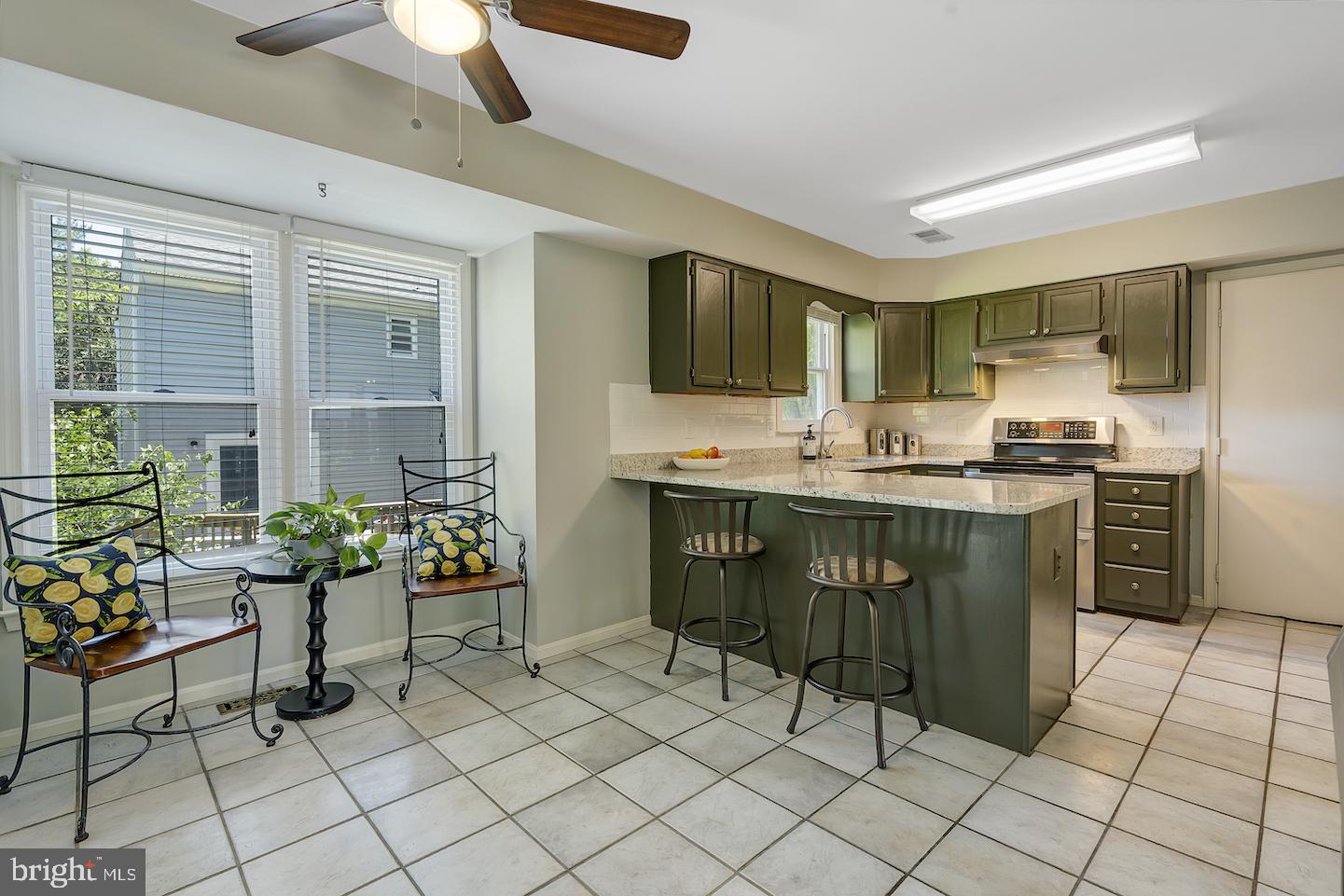 14903 Alpine Meadow Lane Silver Spring, MD 20906 - Photo 8 of 49 Eat-in kitchen
