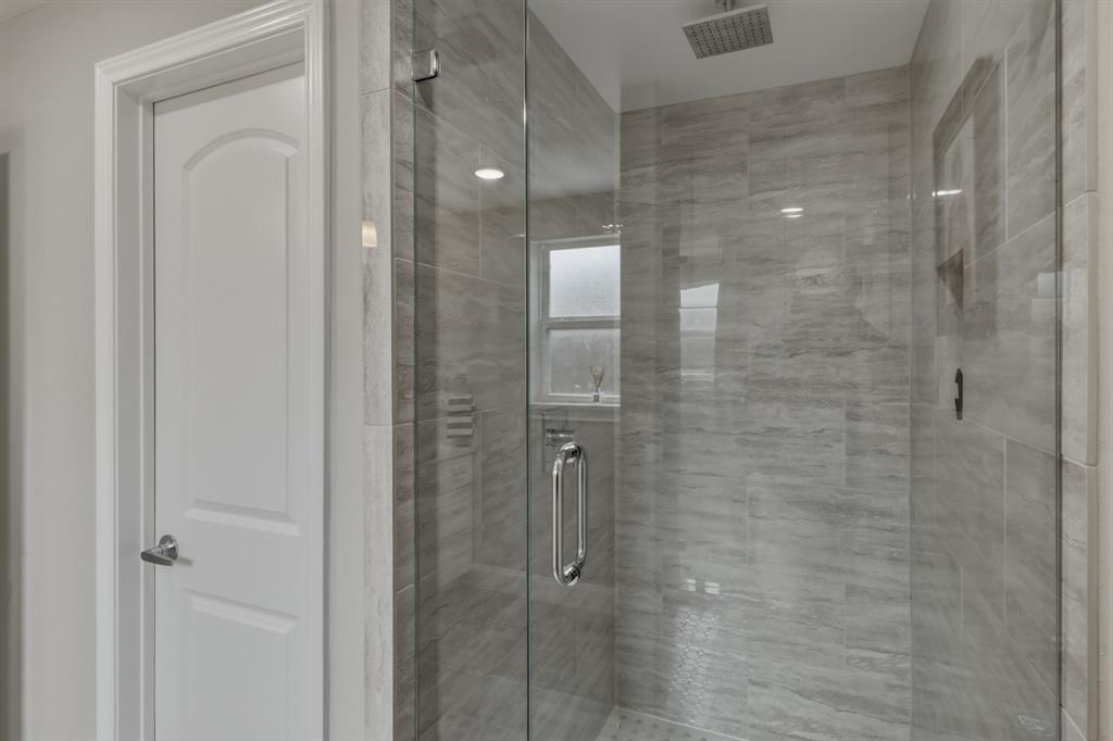 5914 Goodwin Avenue Dallas, TX 75206 - Photo 14 of 32 a bathroom with a shower