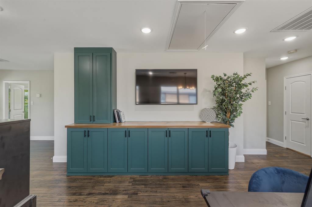 5914 Goodwin Avenue Dallas, TX 75206 - Photo 21 of 32 a kitchen with sink and cabinets