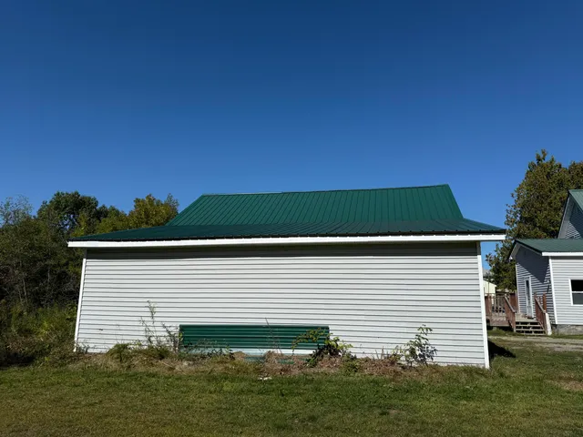 $224,900 | 44 Penobscot Avenue, Howland, ME 04448