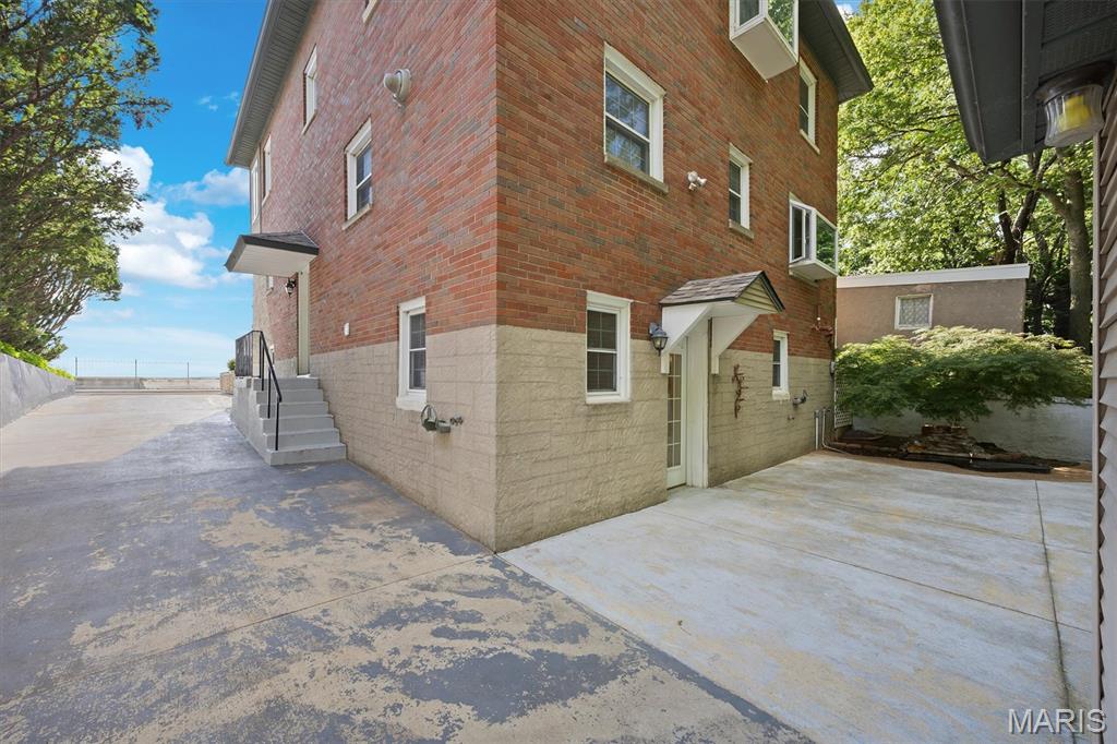 711 Riverview Drive Alton, IL 62002 - Photo 39 of 51