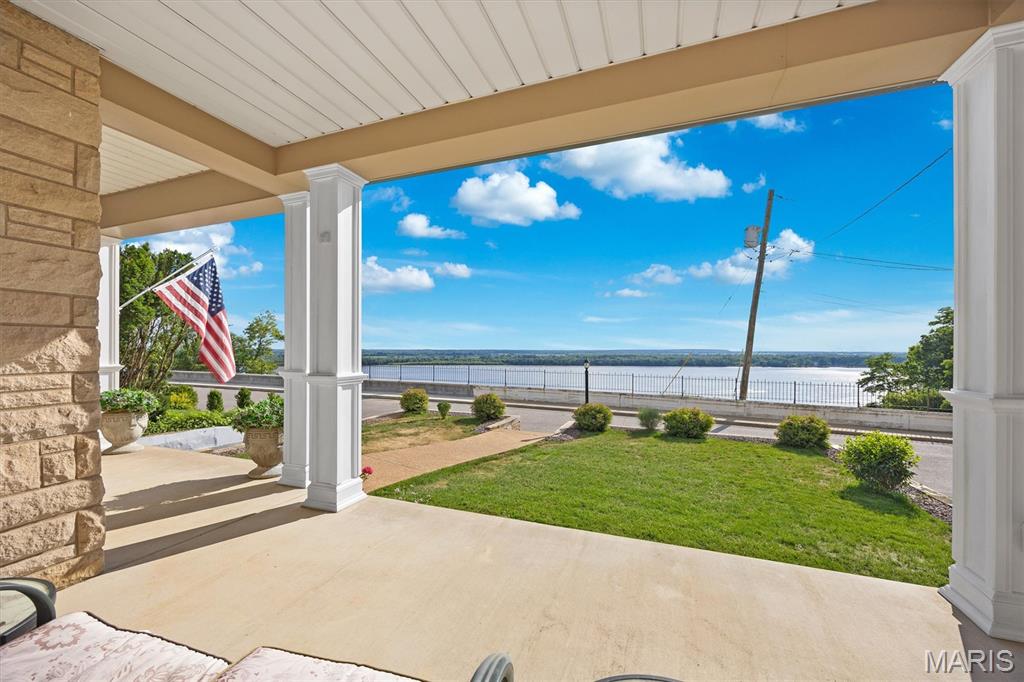 711 Riverview Drive Alton, IL 62002 - Photo 6 of 51